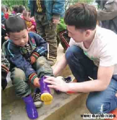 微信群下起爱心红包雨 抢红包者接力献爱心